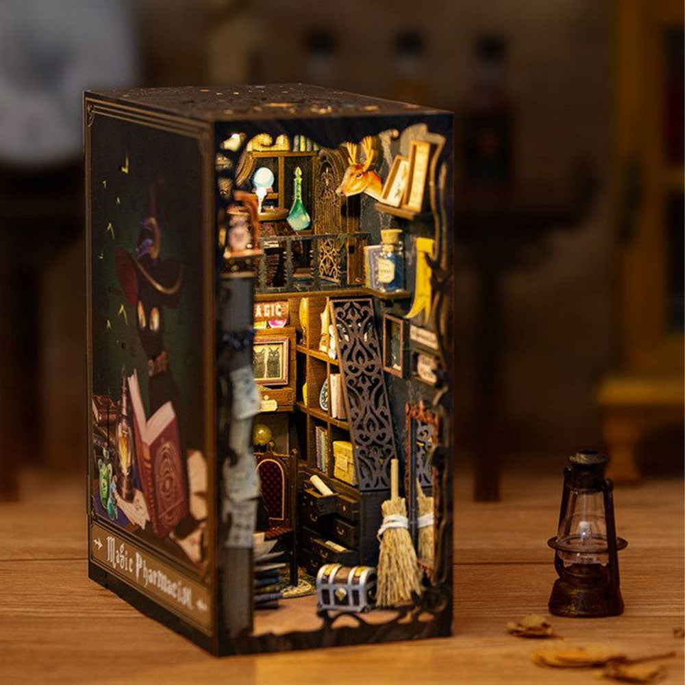 Book Nook - Le Pharmacien Magique