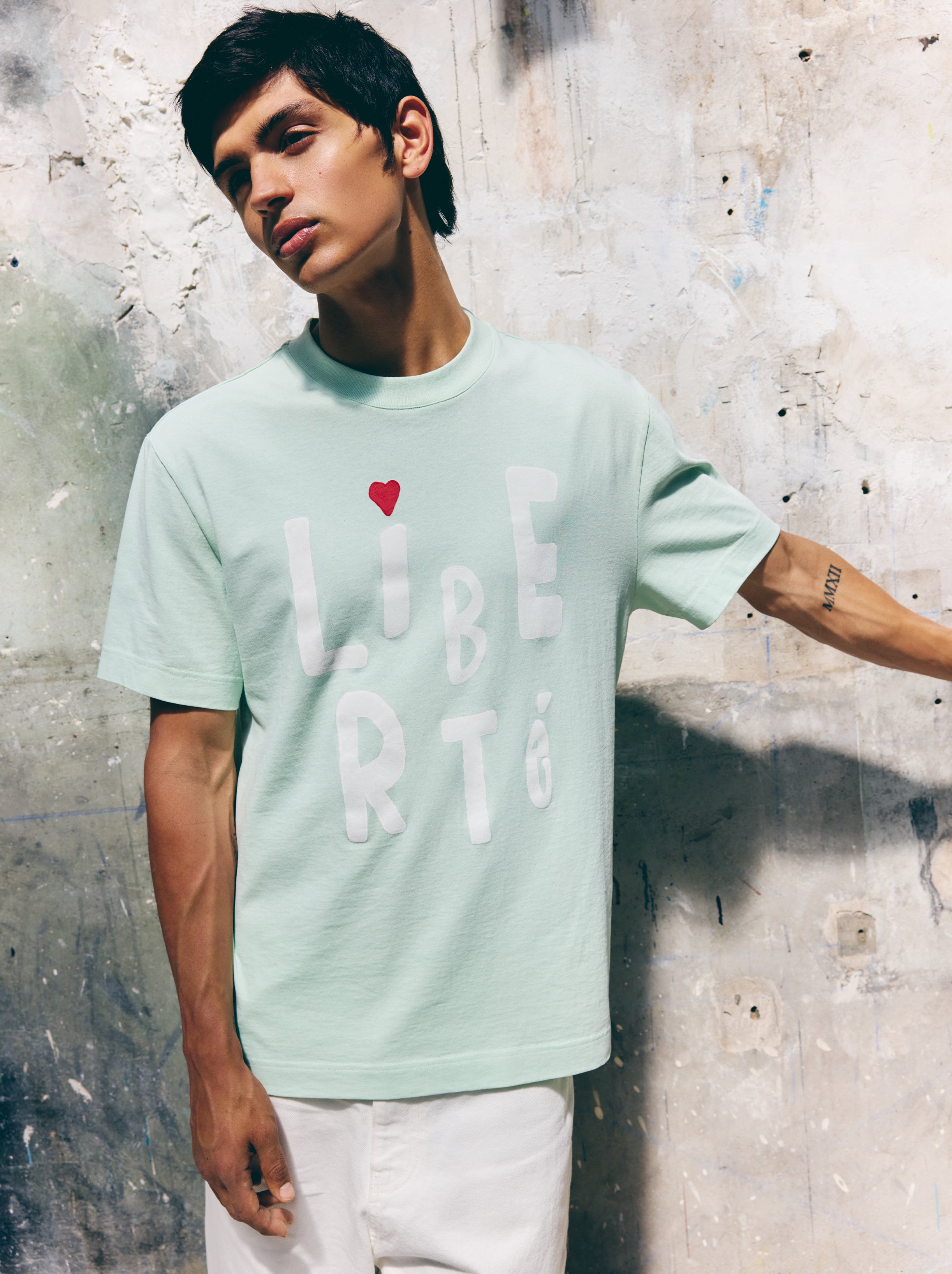 Camiseta unisex Pincelada verde agua