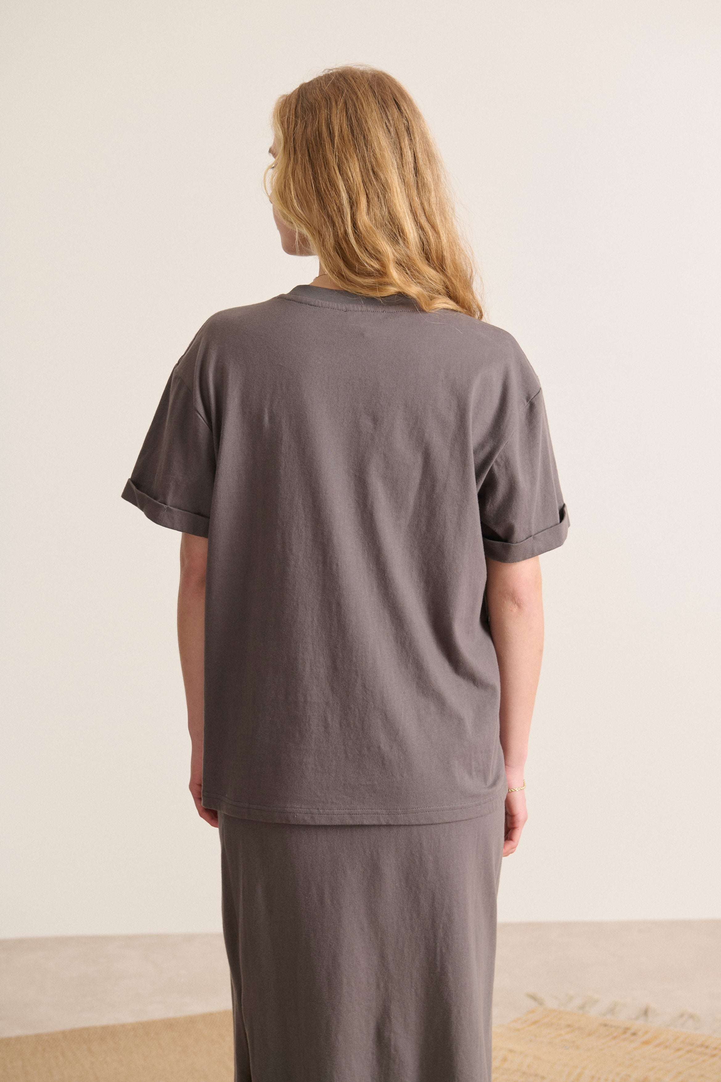 Tee-shirt volume oversize, col rond, manches courtes. Une pièce essentielle Garance Paris