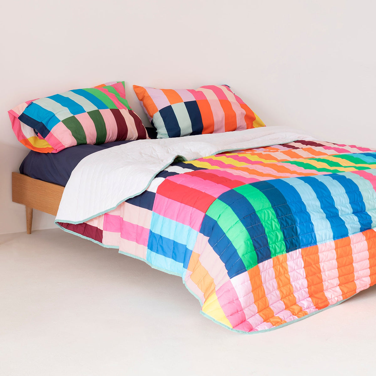 Narzuta na łóżko Color Pop – Wielobarwna