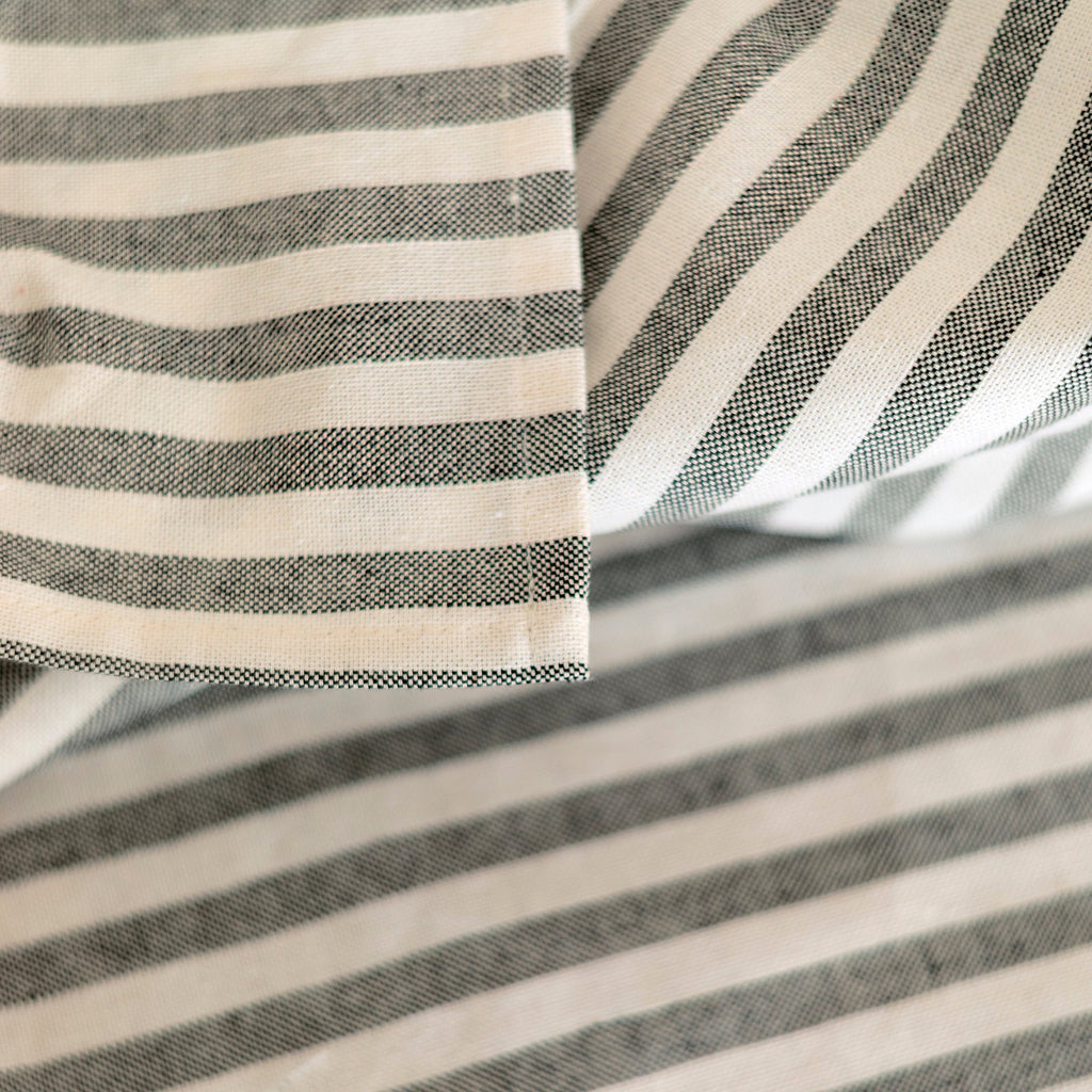 Horizon Tablecloth - Black