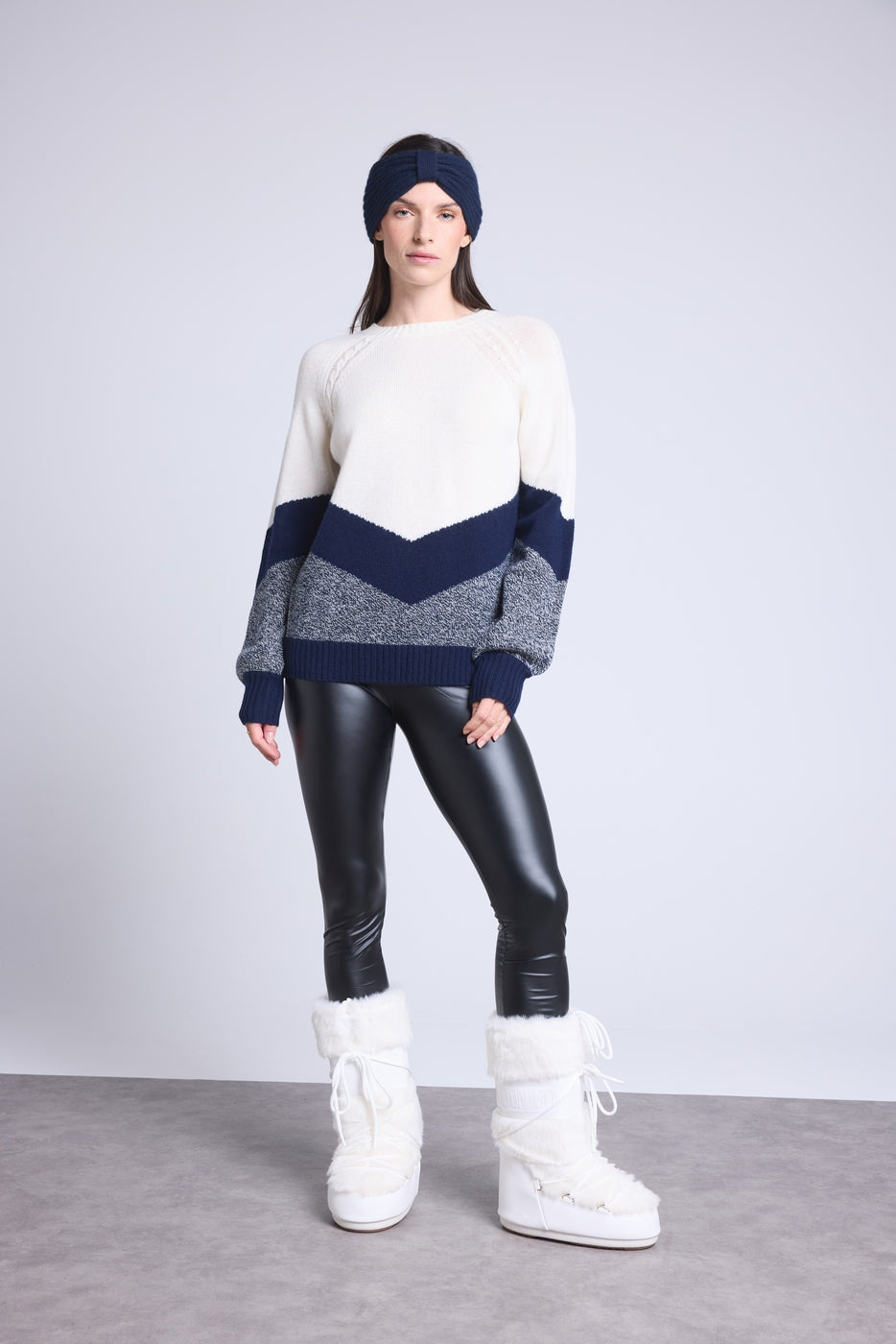 Colorblock Strik Teresa - Marineblå Og Hvid - Dame - Kashmir Og Uld