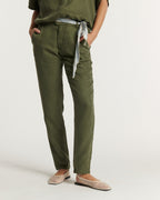 Khaki pants in fluid tencel with a soft touch, fitted straight cut that adapts perfectly to the female body for a refined and comfortable style.