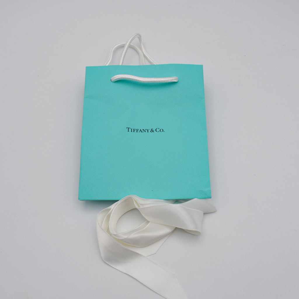 Collier Tiffany & Co. Paloma Picasso Loving Heart