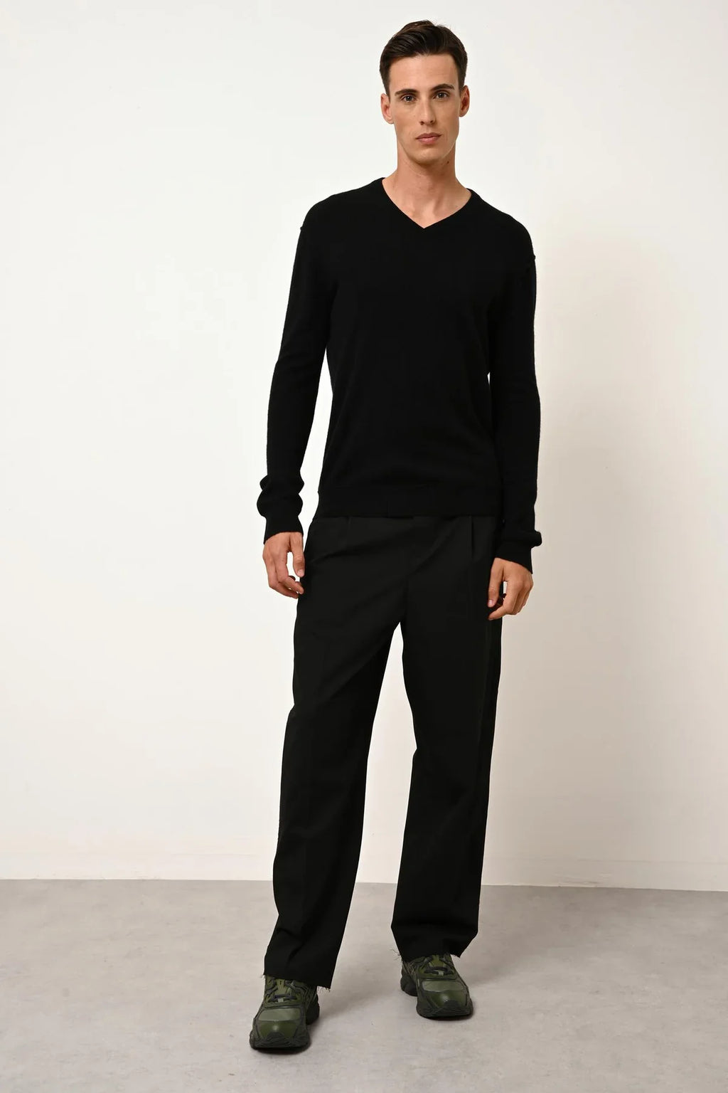 Jersey Cuello en V - Tom - Negro