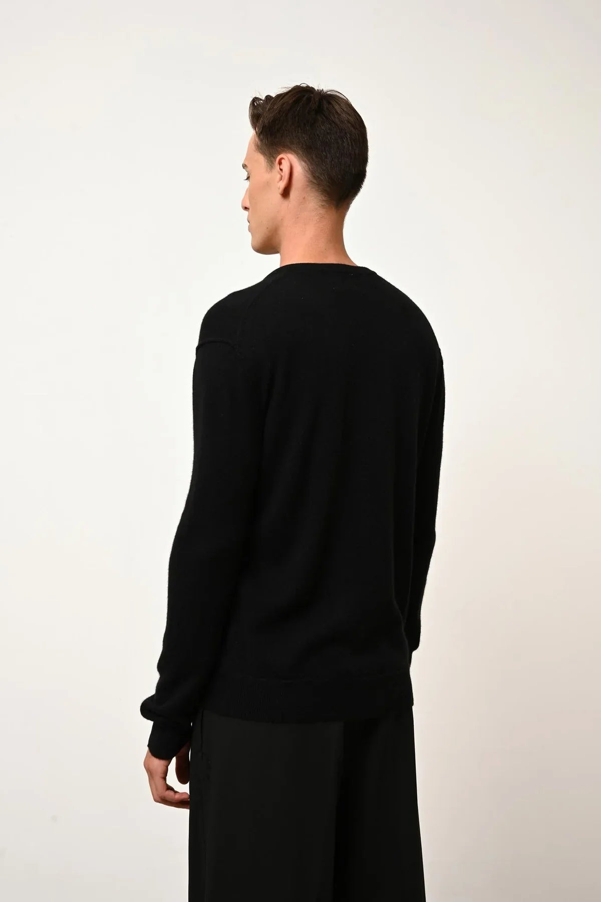 Jersey Cuello en V - Tom - Negro