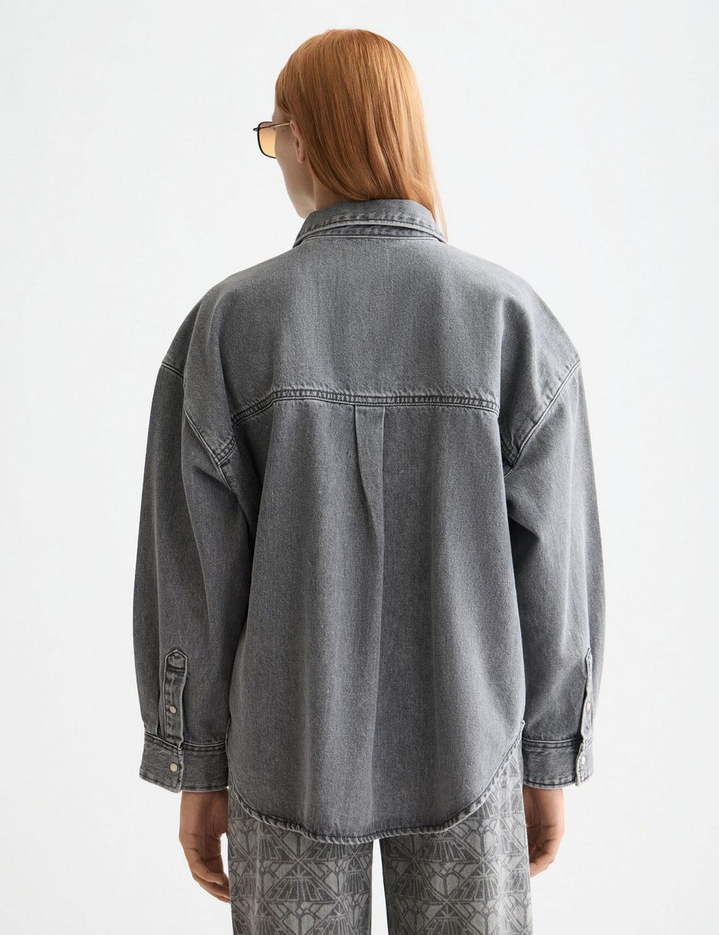 Overskjorte i Vasket Denim — Black Spark