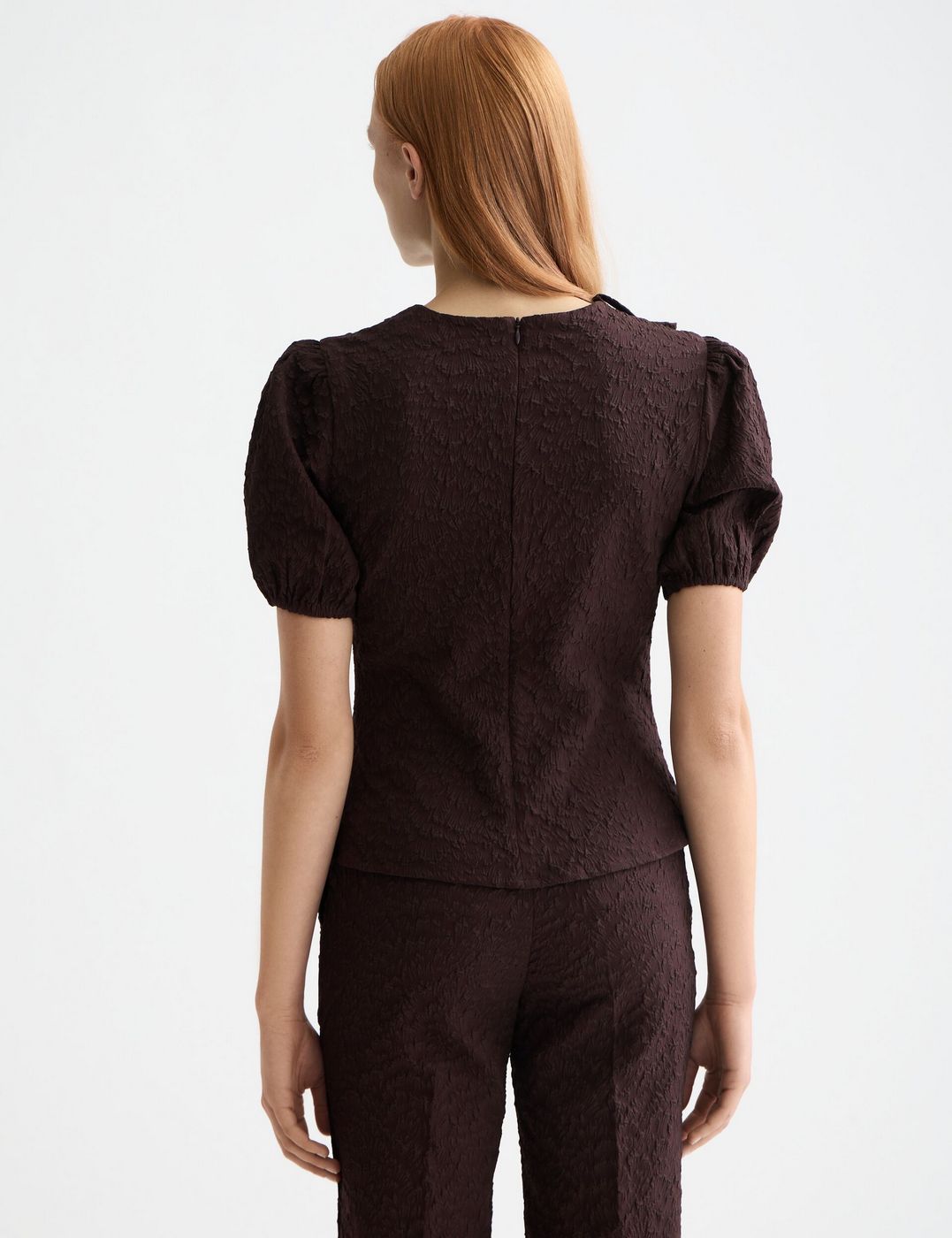 Teksturowany top z bufiastymi rękawami – Chocolate Plum