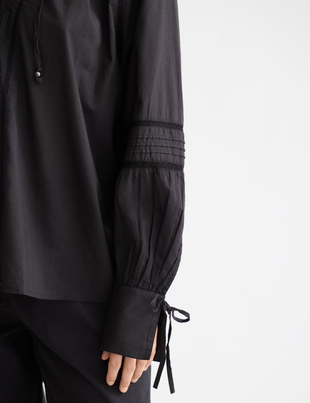 Blusa con encaje y cordones ajustables - Météorite