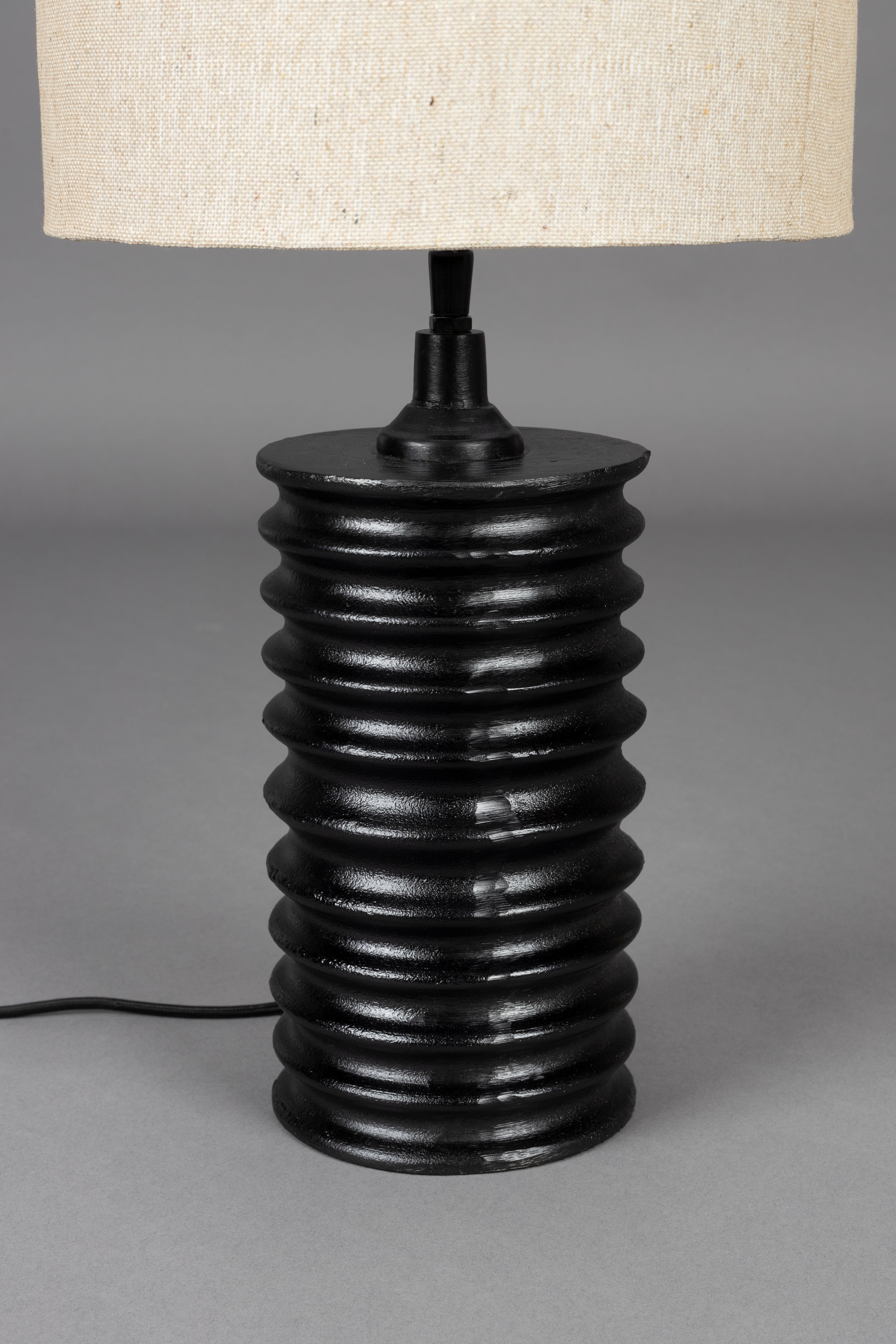 Yalu - Table Lamp - Aluminum - Black