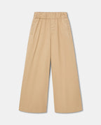 Pantalón ancho de popelín color praliné, corte fluido con cintura elástica, apto para todas las morfologías para un ajuste cómodo y elegante.