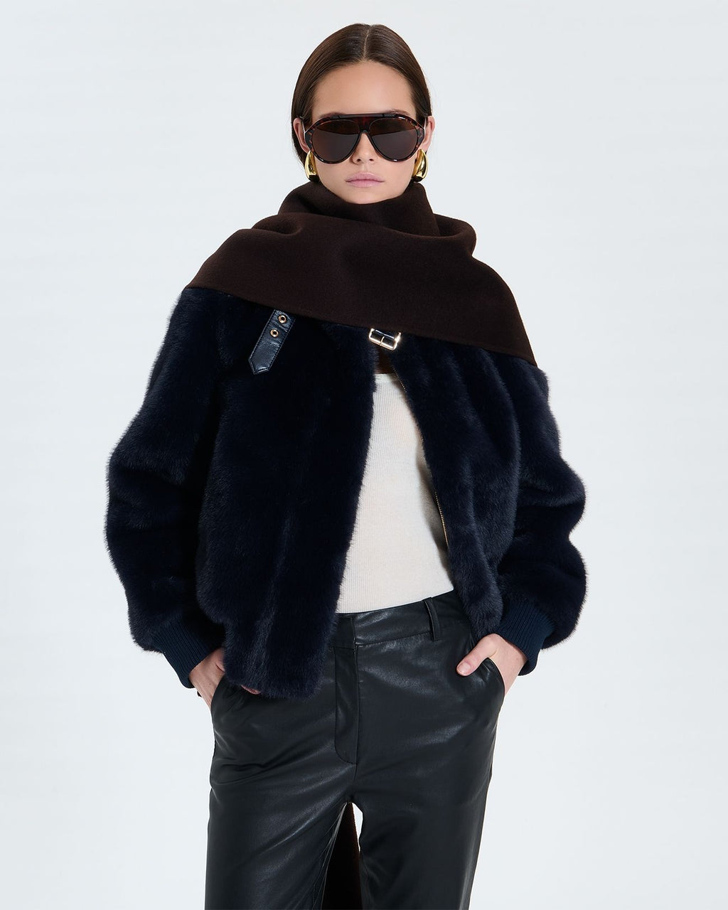 Short navy faux fur jacket_5