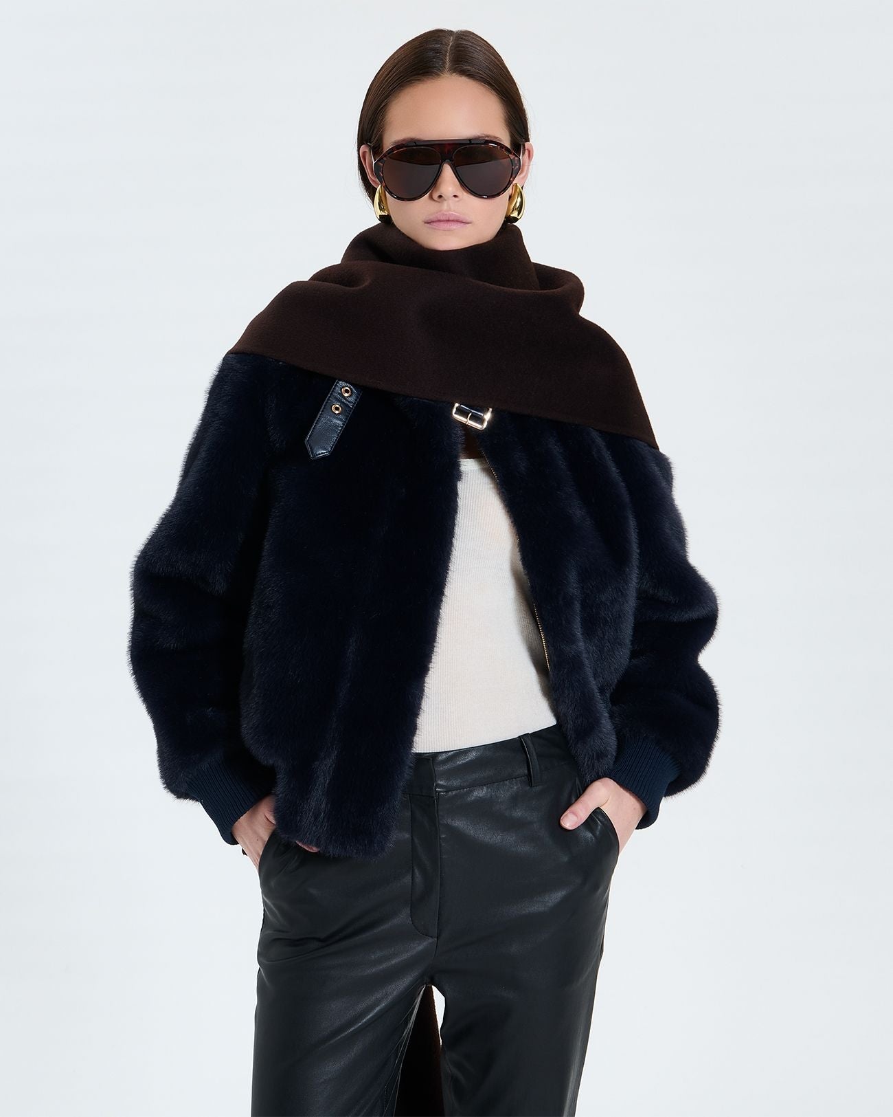 Short navy faux fur jacket_5