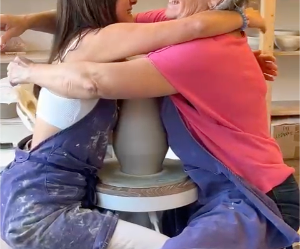 Hug Vase - Imprint Modelling Workshop for 2 People - 45 Minutes