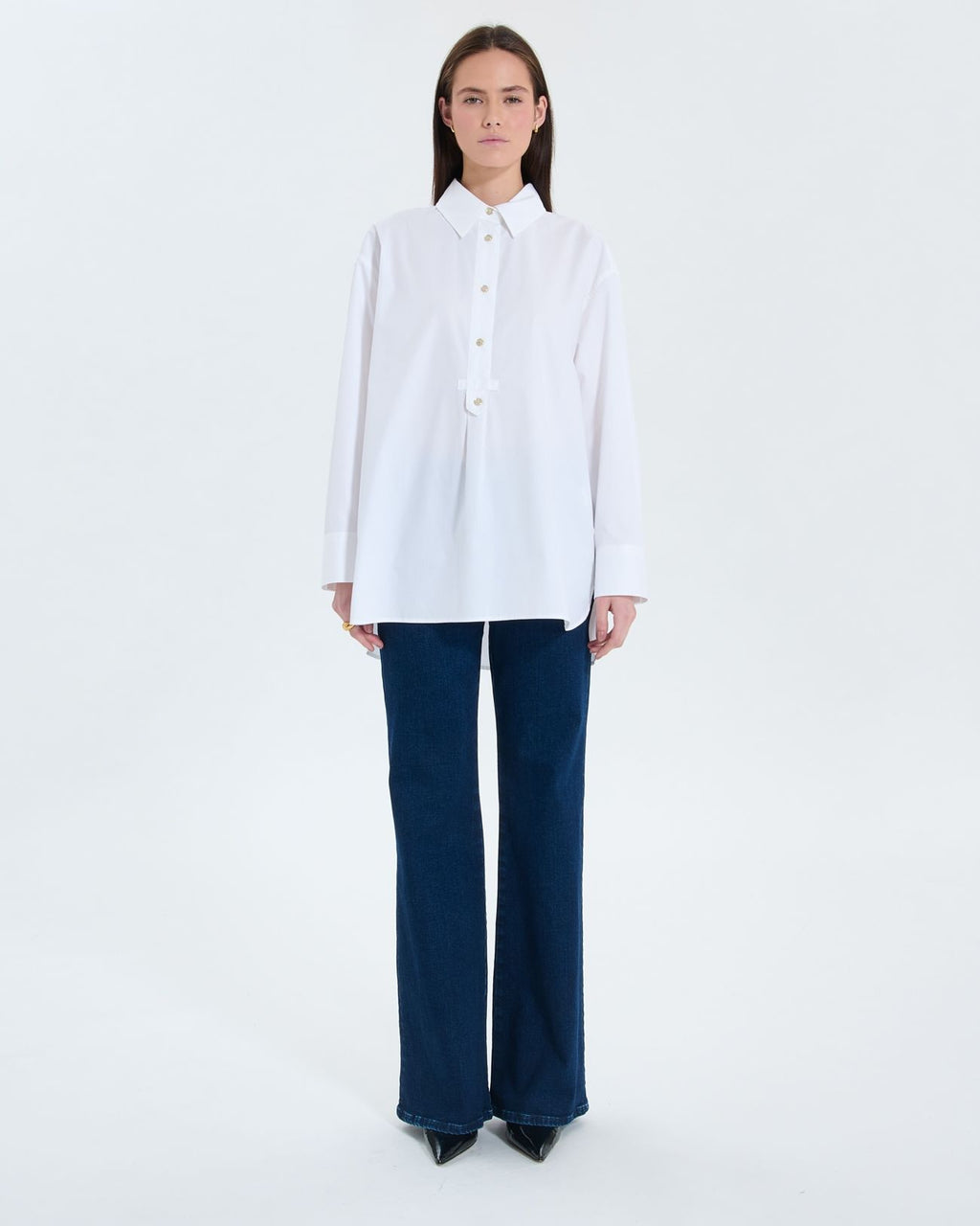 White oversized shirt_4