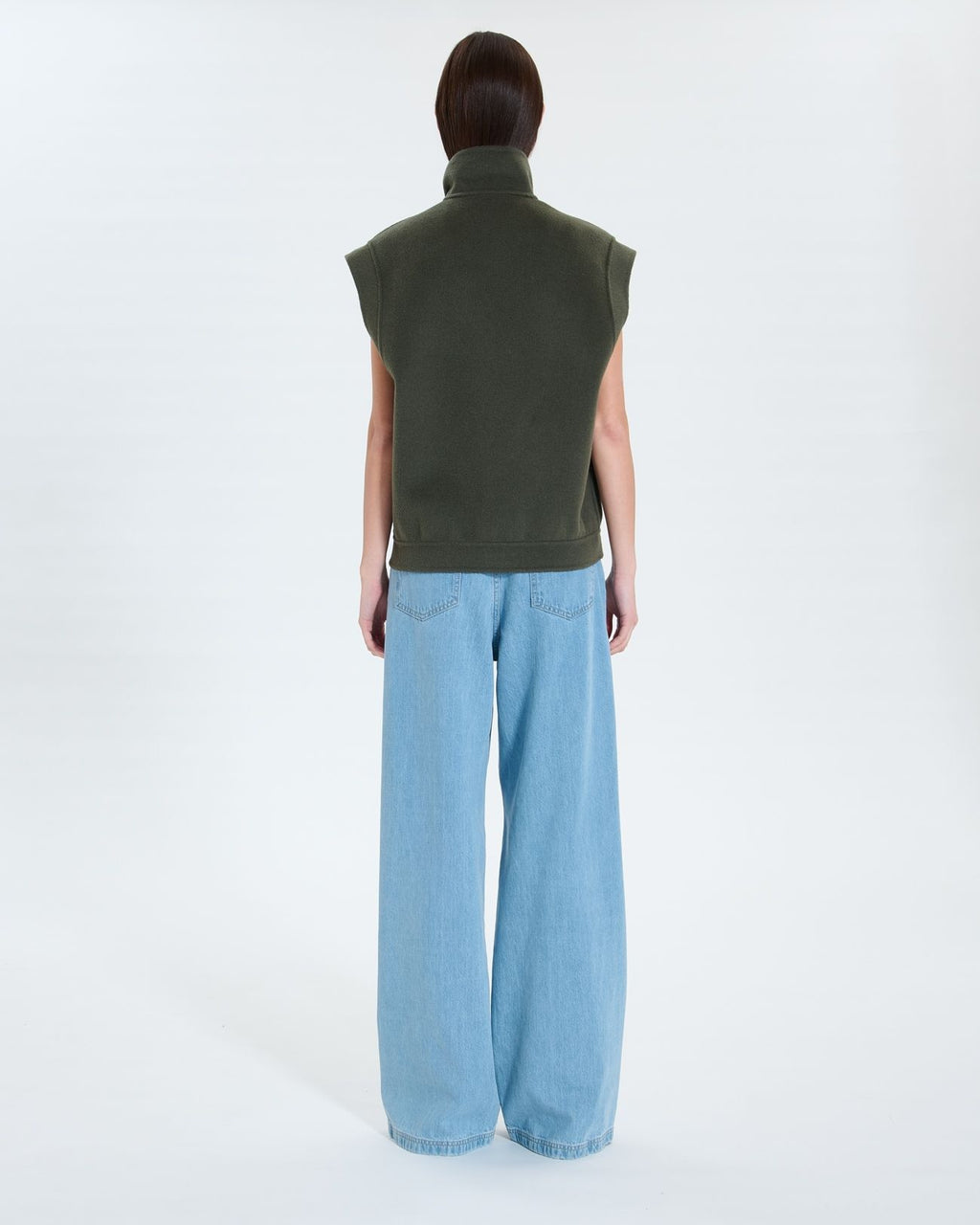 Khaki sleeveless jacket_3