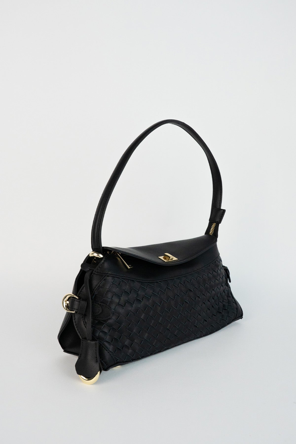Yzel Shoulder Bag - Black