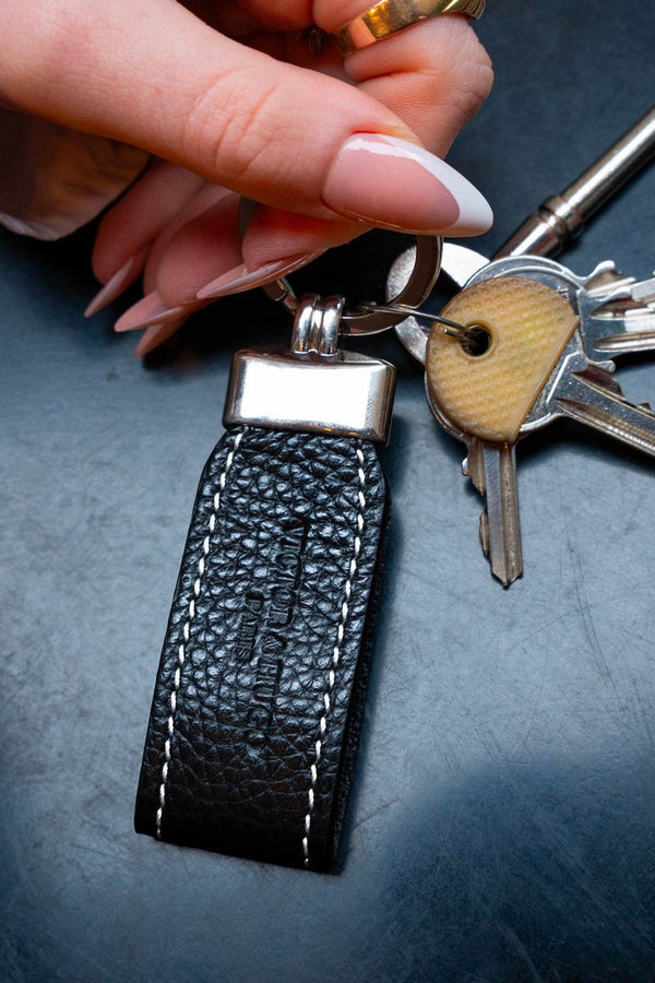 Avy Keychain - Black
