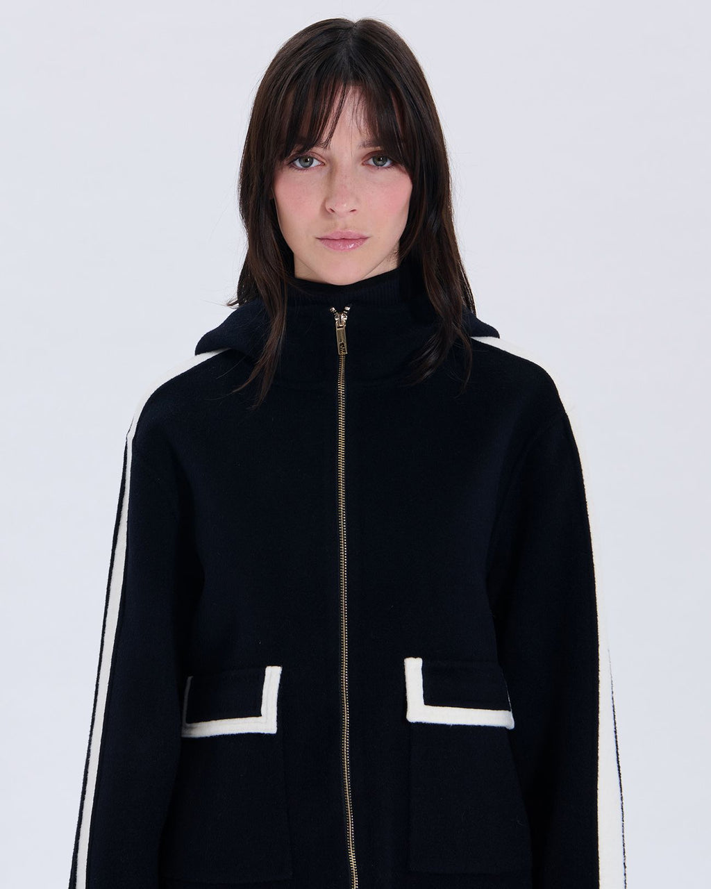 Nocturnal two-tone wool coat with leather outline_2
