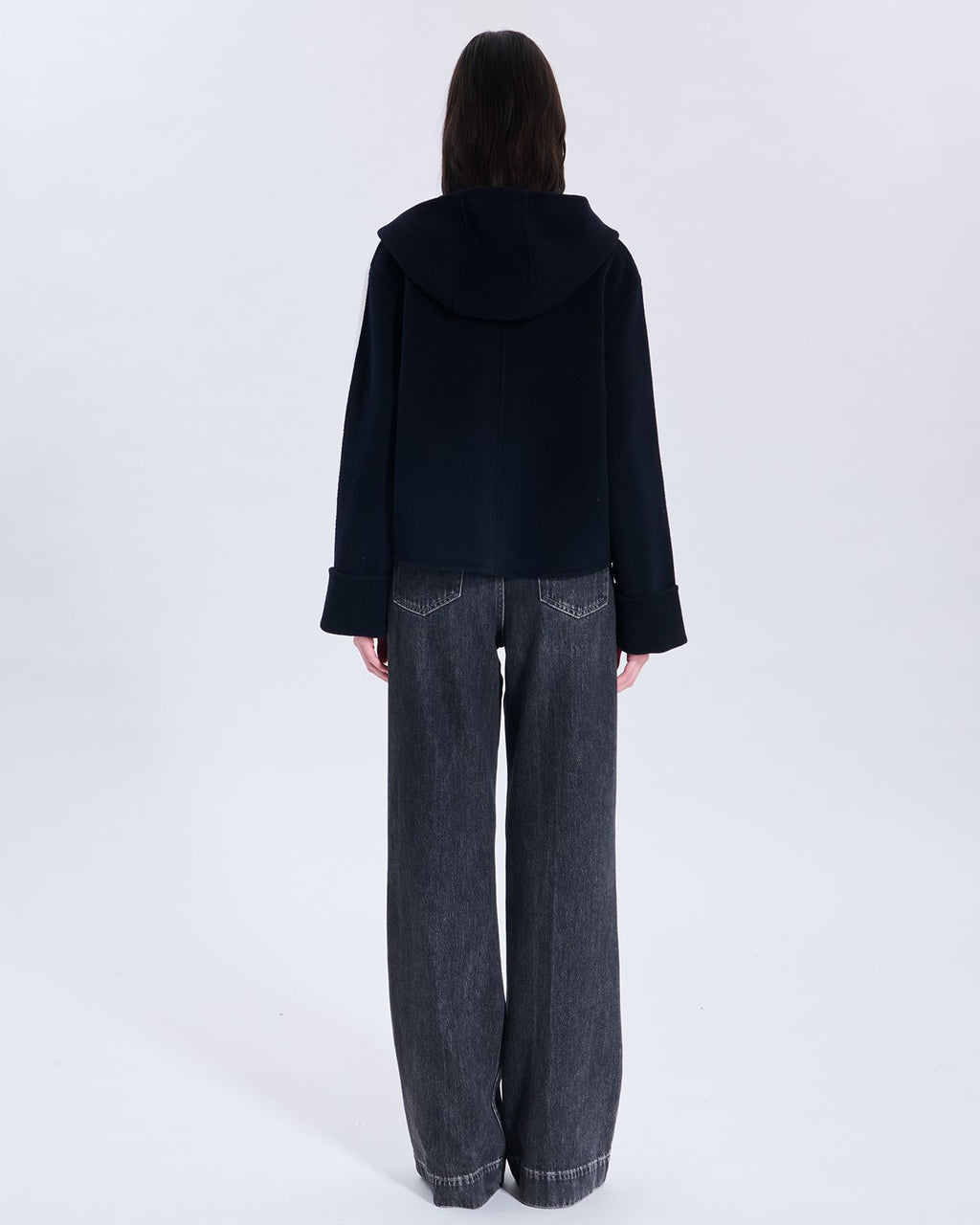 Nocturnal two-tone wool coat with leather outline_3
