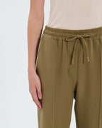 Loose khaki pants_2