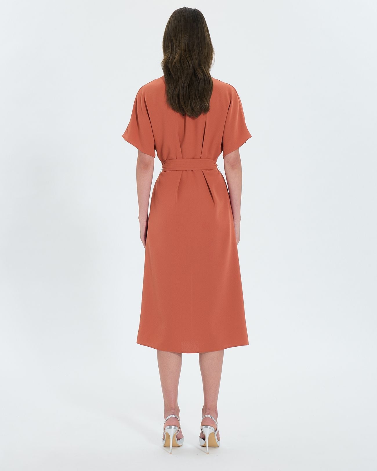 Vestido fluido de crepé ladrillo_3
