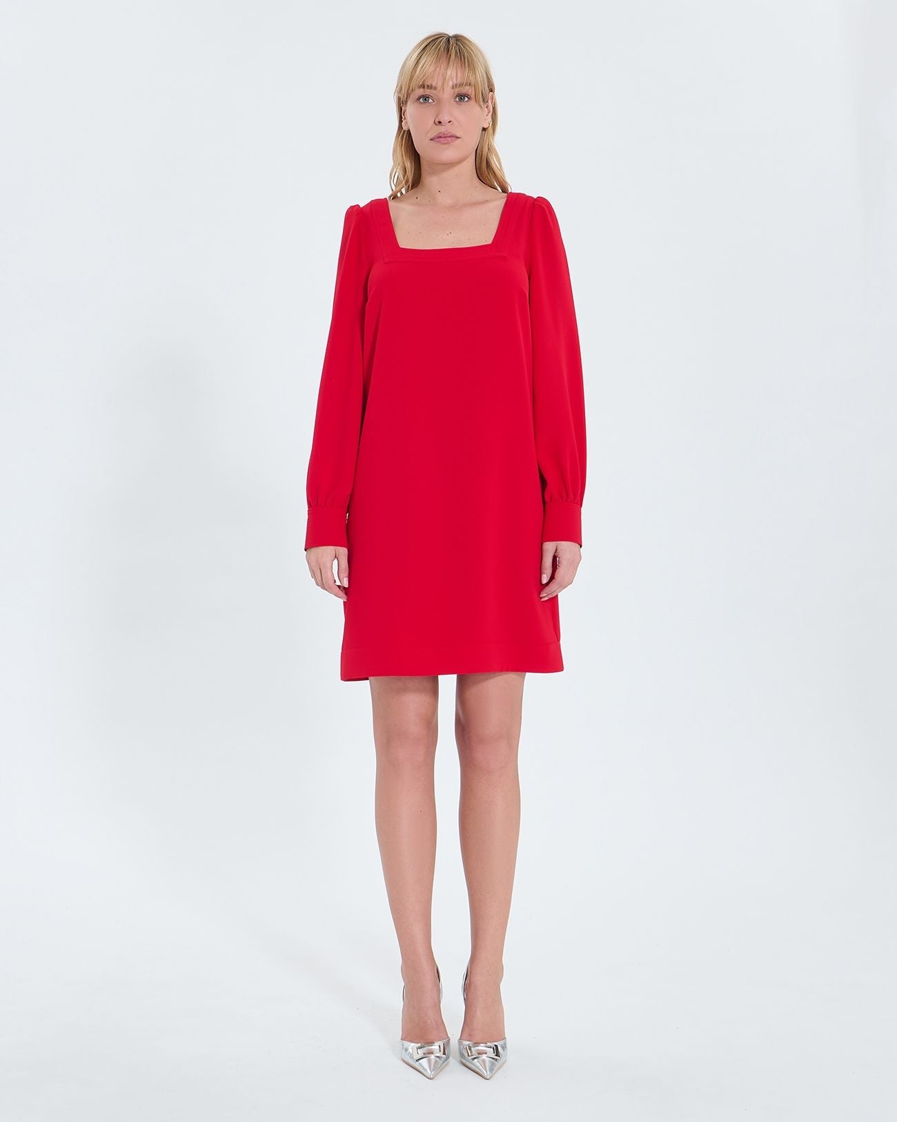 Short red crepe dress_4