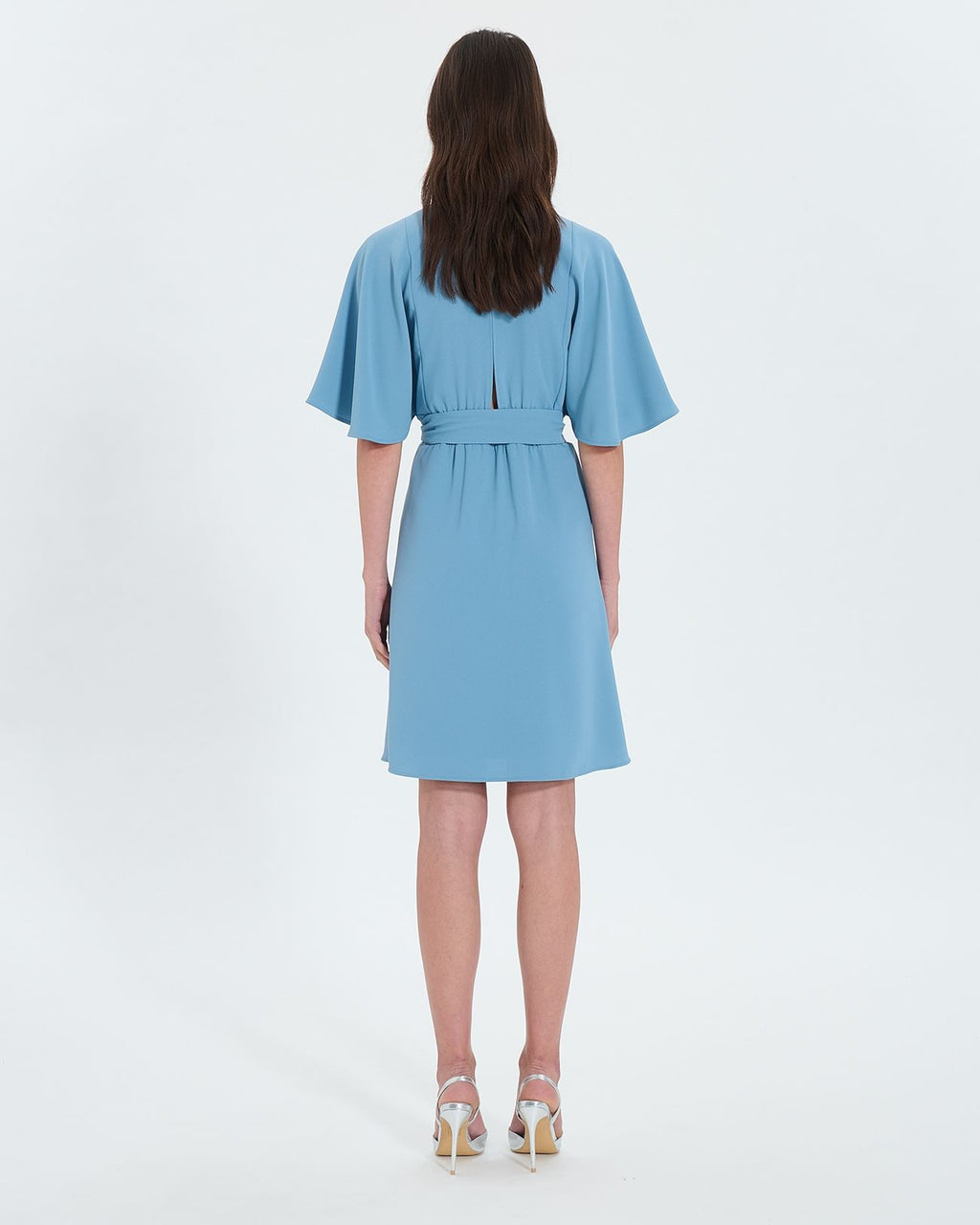 Vestido cruzado de crepe azul_3