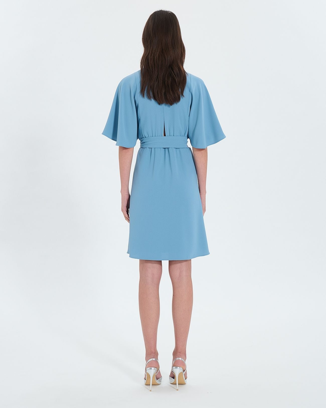 Vestido cruzado de crepe azul_3