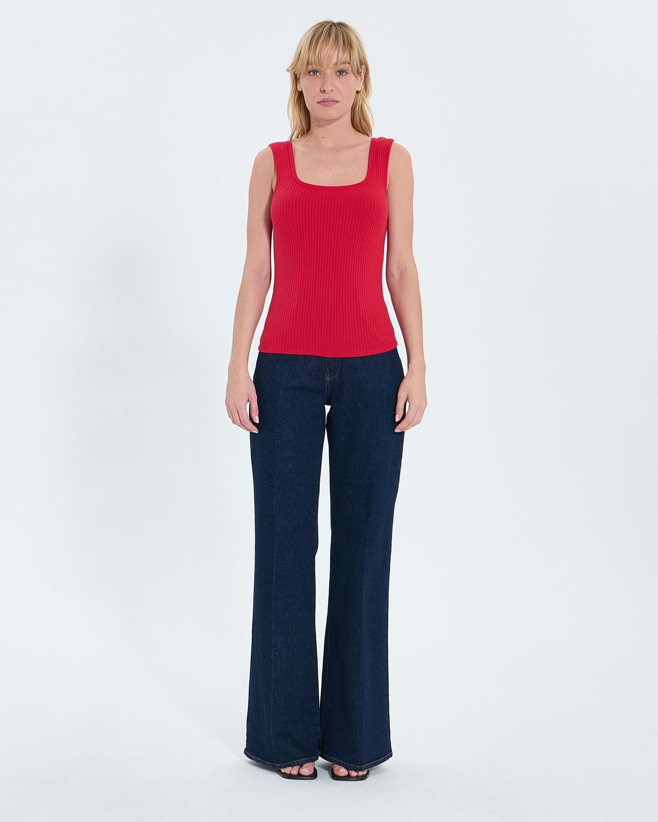 Débardeur en maille rouge_4