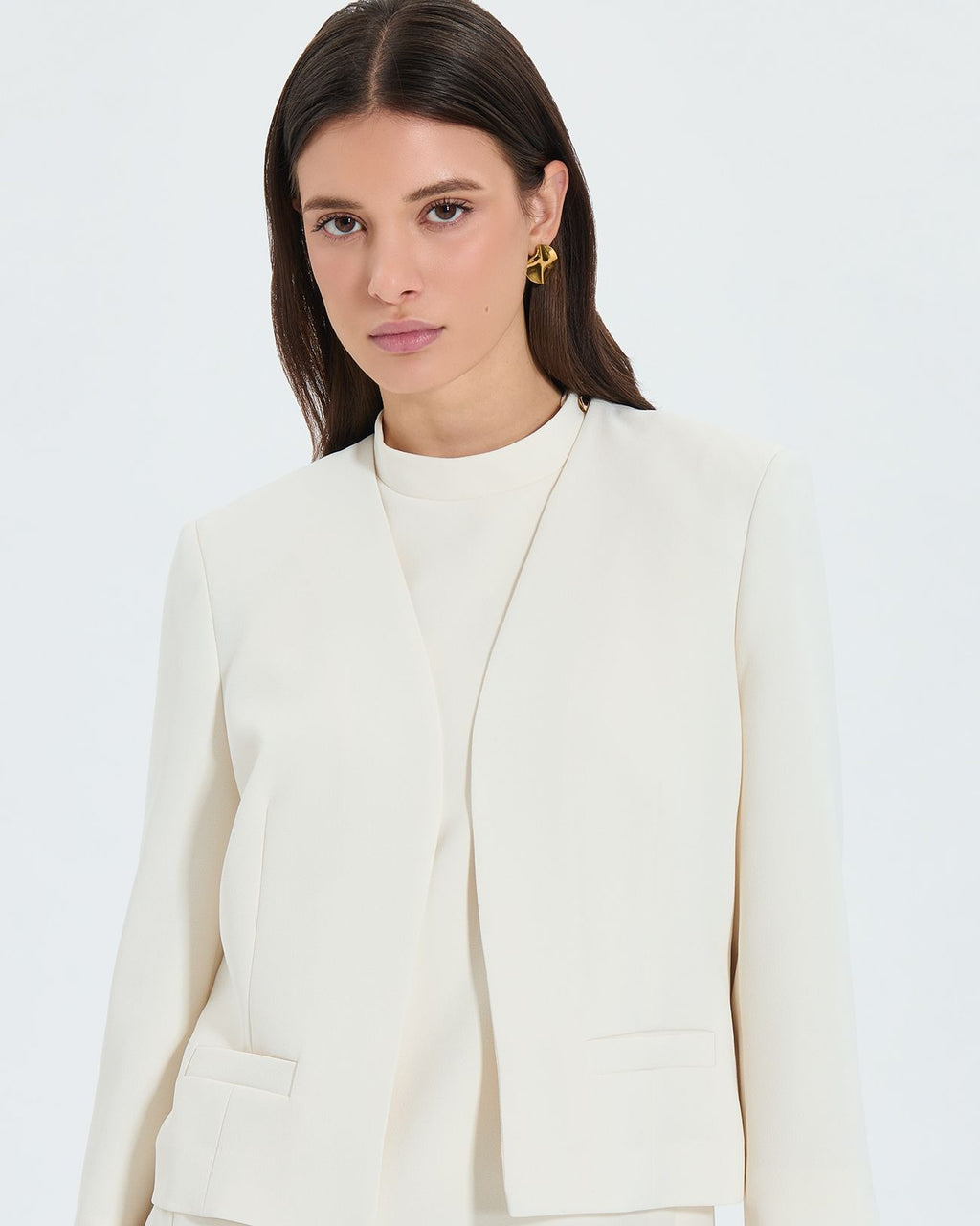 Chaqueta corta de crepe crudo_1