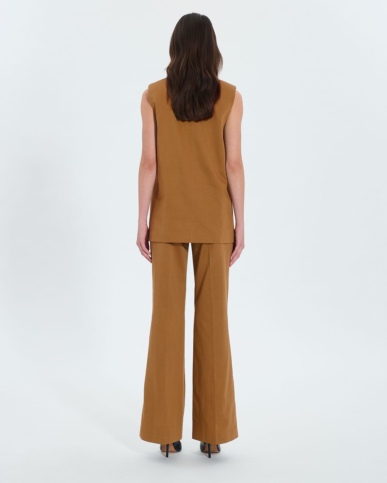 Tobacco sleeveless jacket_3