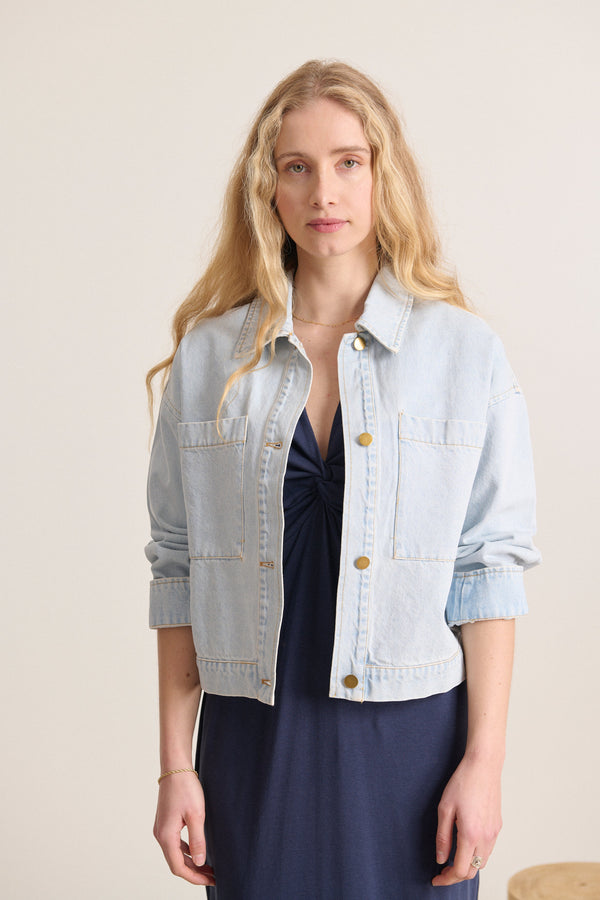 Chaqueta vaquera azul de manga larga con tapeta de botones dorados chaqueta holgada Garance Paris