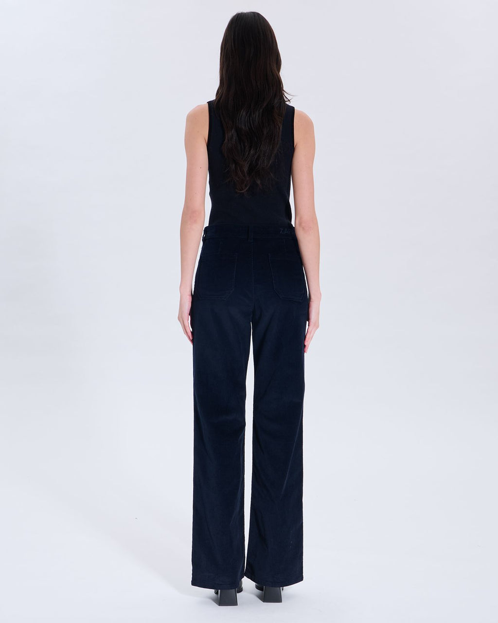 Jeans con bolsillo nocturno_3