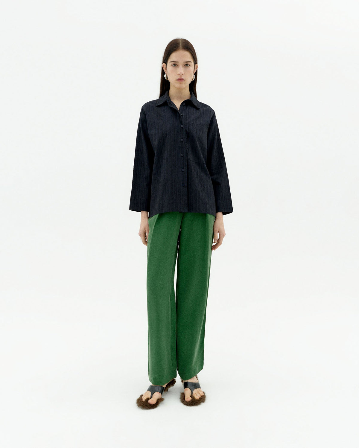 Pantalón verde cupro Cirila sostenible-2