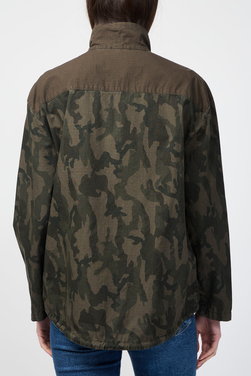 Chaqueta Camuflaje Con Cuello Chimenea Y Cierre De Cremallera - Hunter Pigment - Mujer