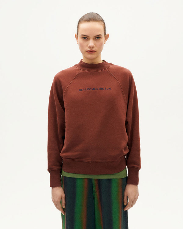 Sudadera marrón Aquí viene el sol Fantine sostenible-1