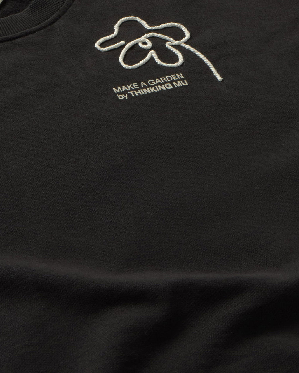 Sudadera oversize bordada a mano flor Jimena sostenible silueta - 2