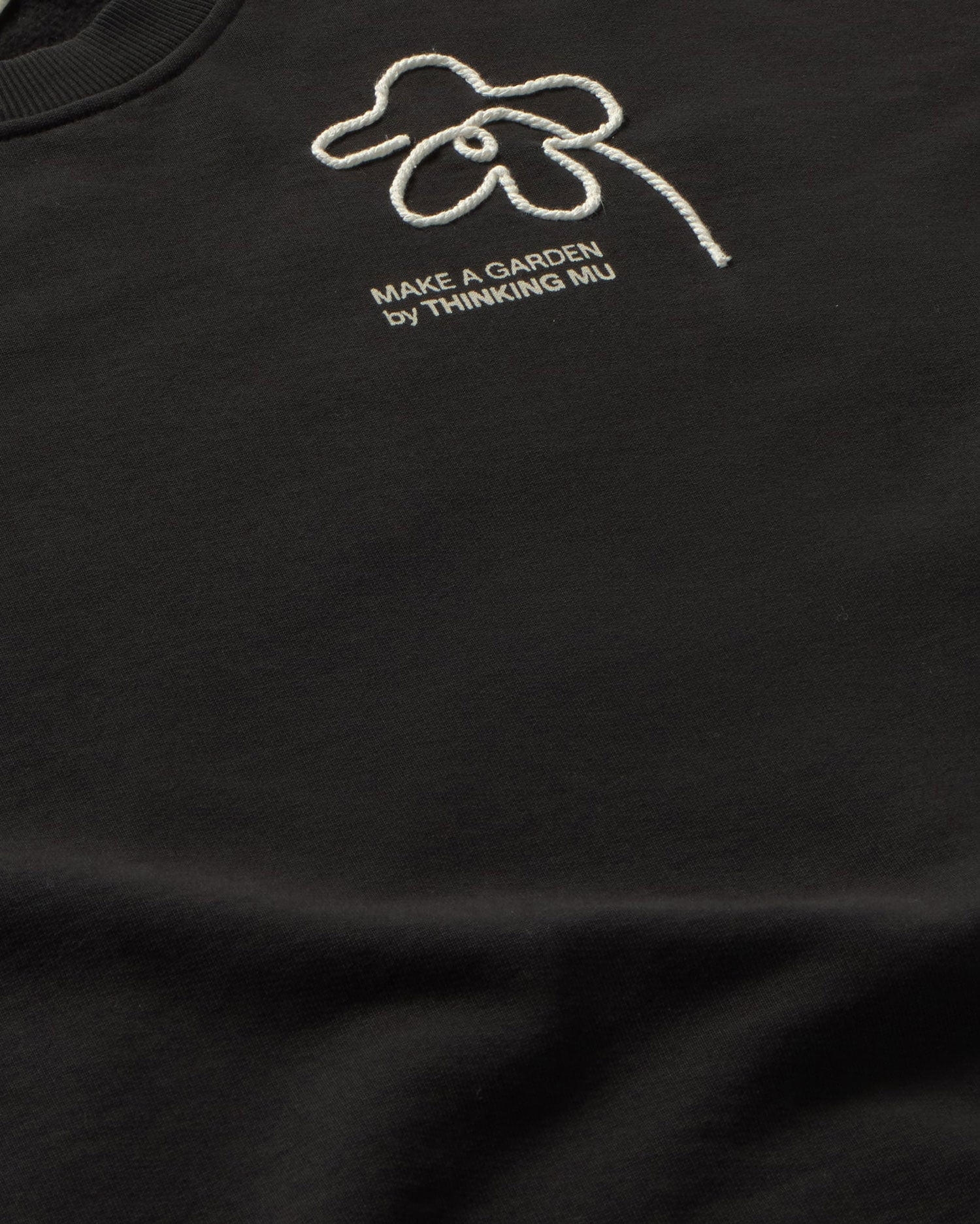 Sudadera oversize bordada a mano flor Jimena sostenible silueta - 2