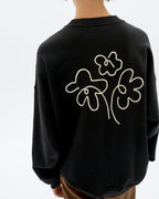 Sudadera oversize bordada a mano flor Jimena sostenible - 3