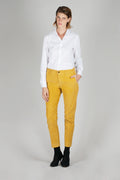 Tailored Cropped Corduroy Chinohose – Ocker – Damen