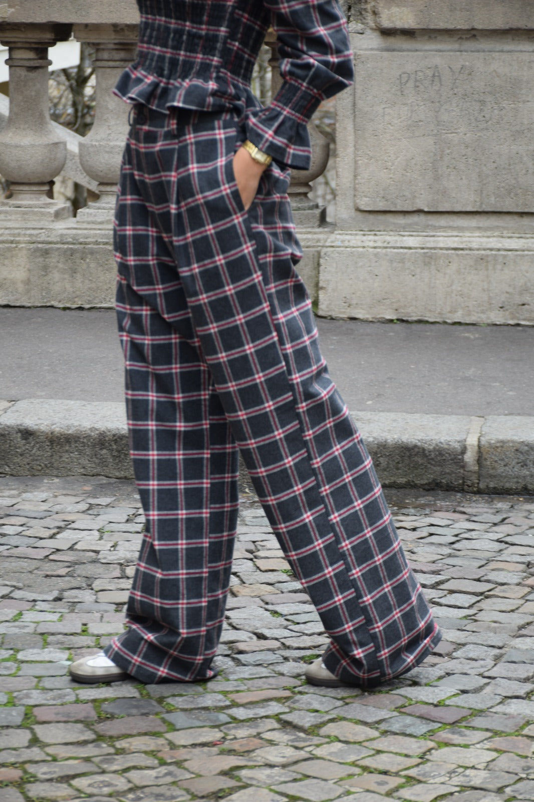 Pantalon Alia Carreaux Gris Et Rouge