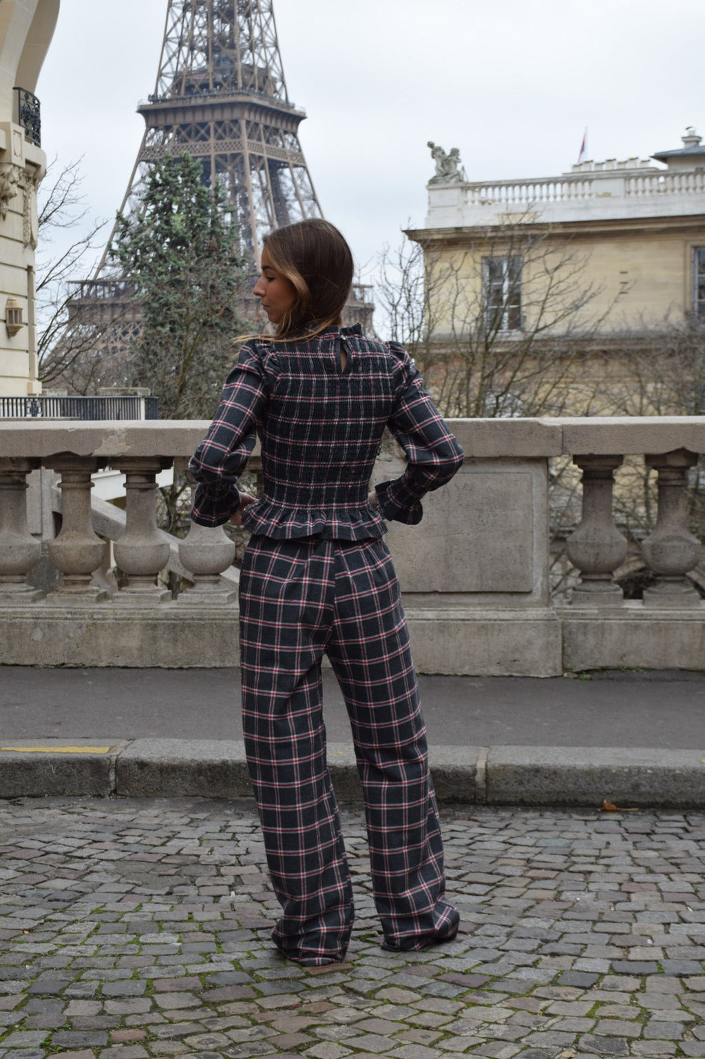 Chía Alia Gray And Red Check Shirt