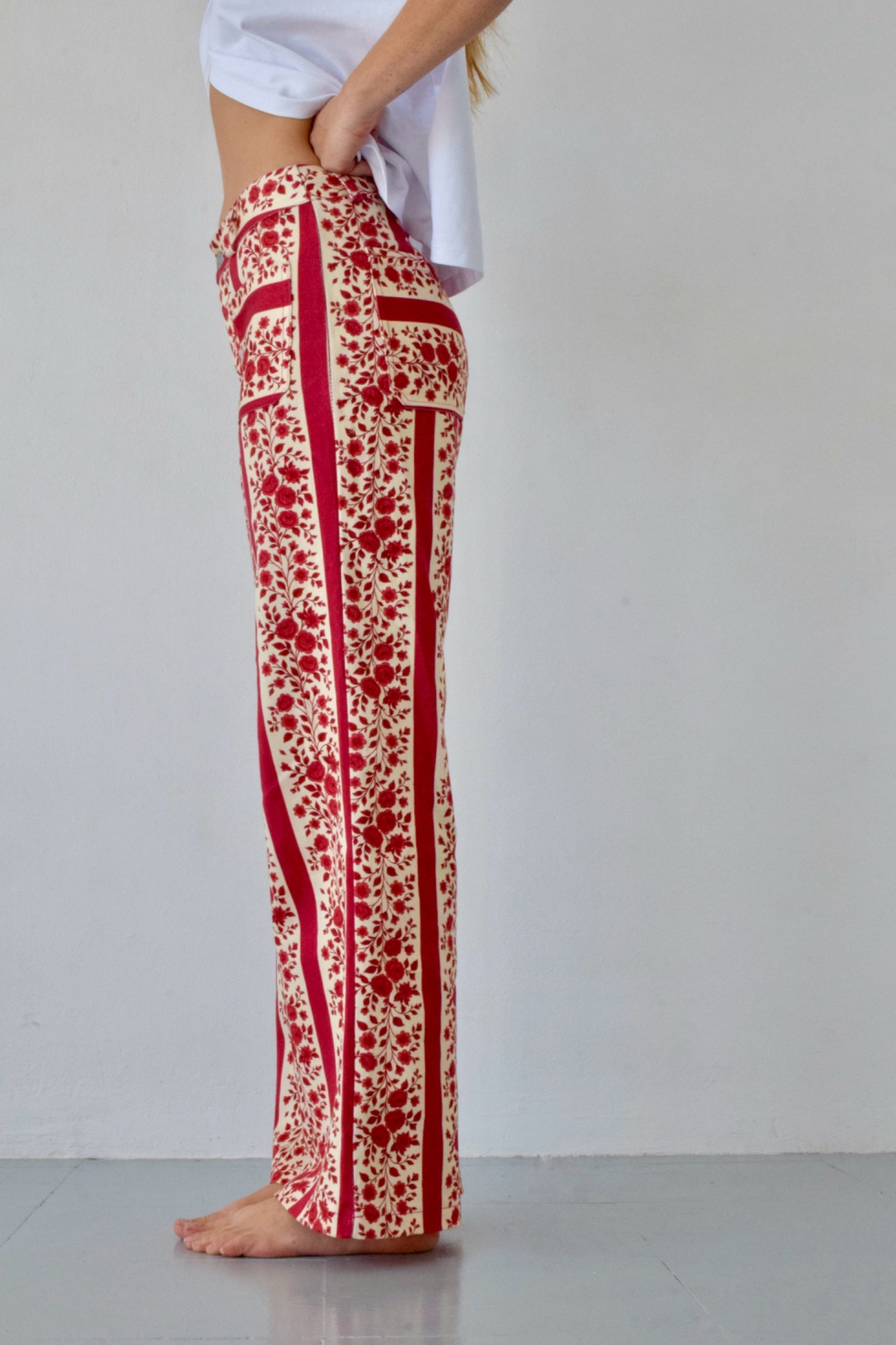 Jean Valeria Flowers Red