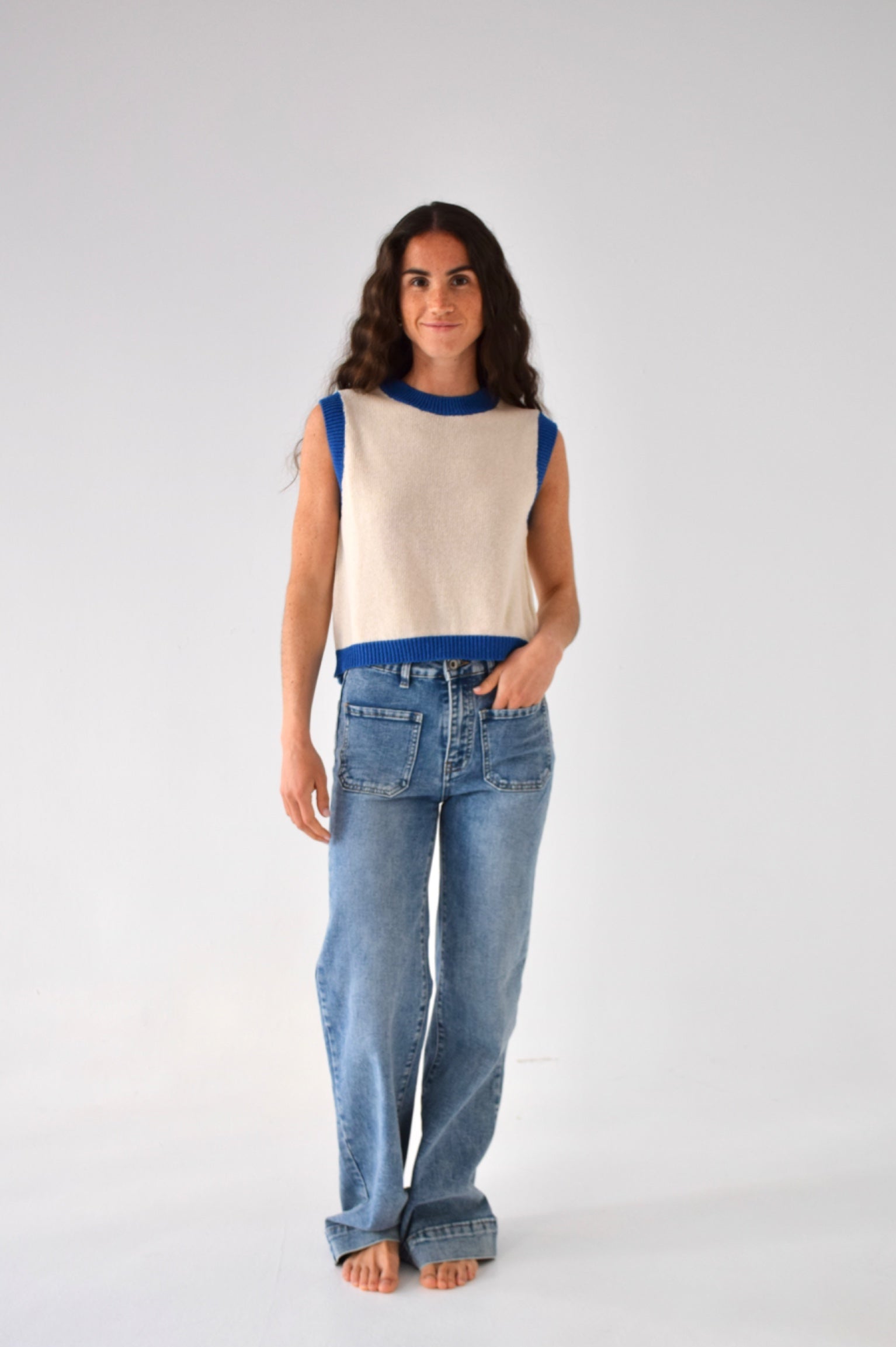 Top Laila White and Blue