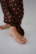 Pantalones Lia de lunares en marrón y rosa