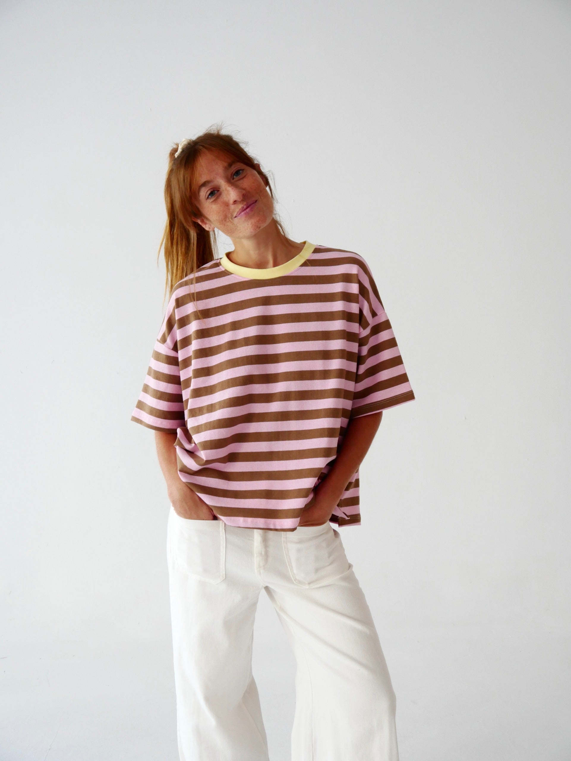 Camiseta Nunu marrón y rosa