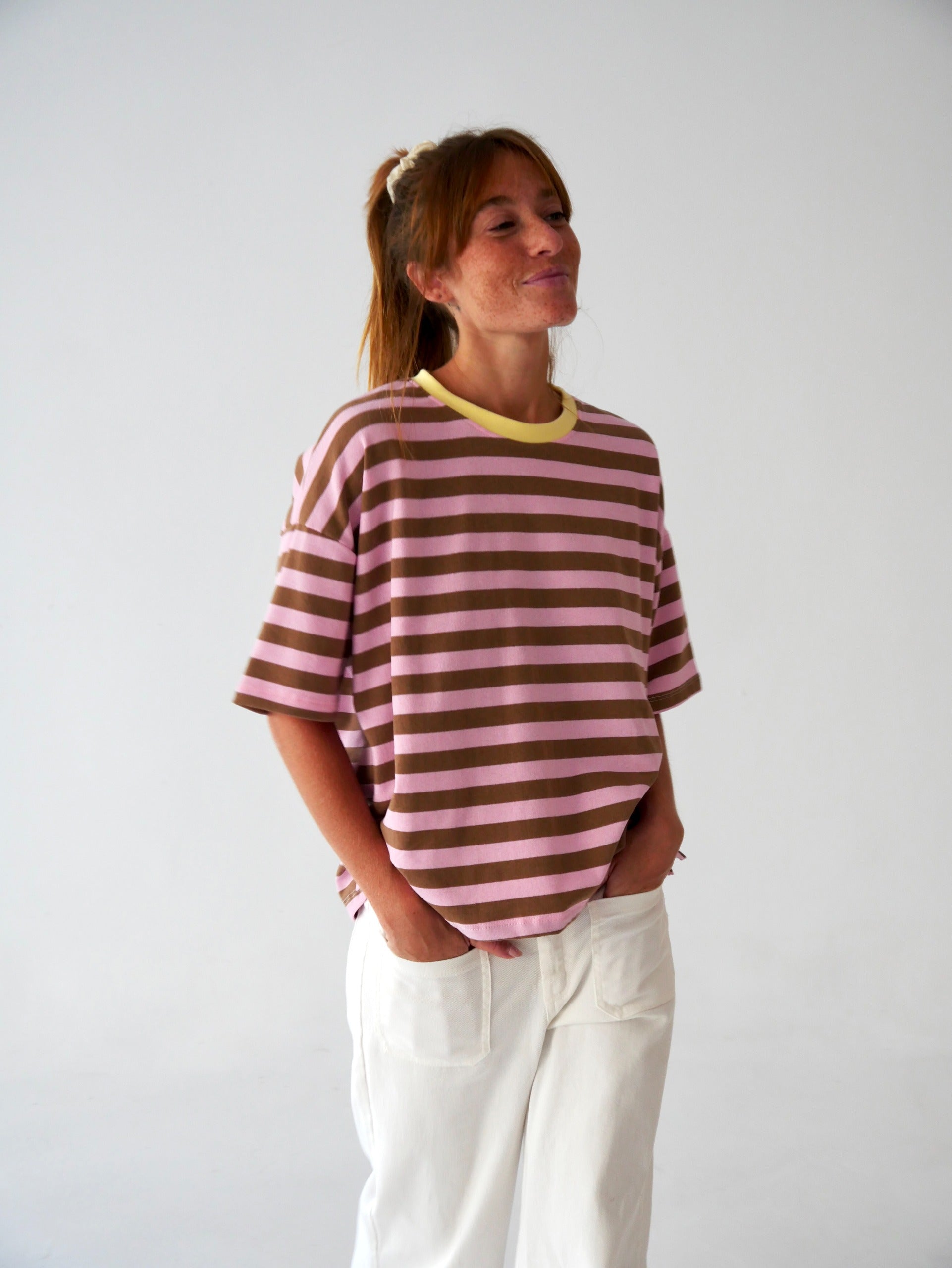 Camiseta Nunu marrón y rosa