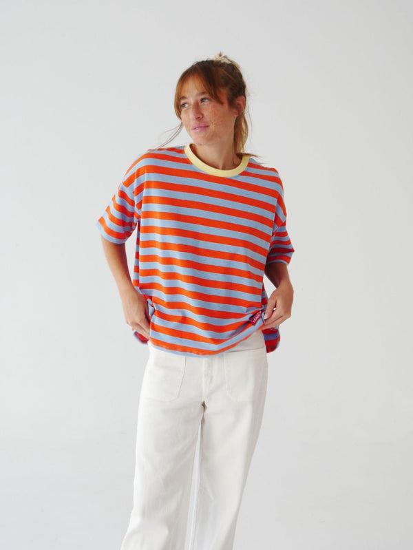 Camiseta Nunu naranja y azul cielo