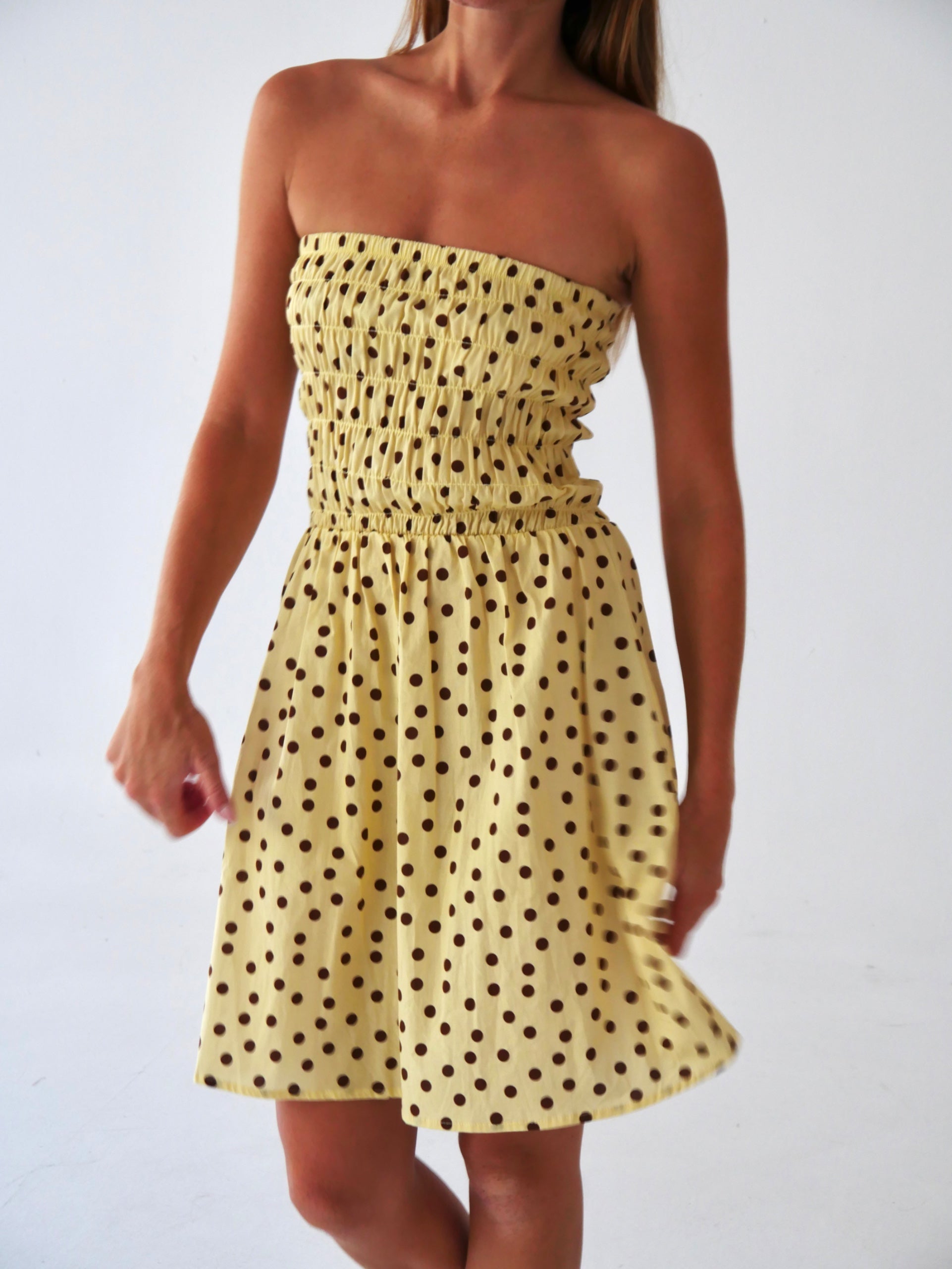 Vestido Corto Emily de Lunares Amarillo